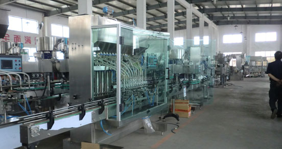 六合灌裝機