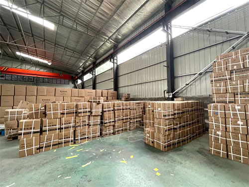 �}(c��ng)��(ch��)չʾ