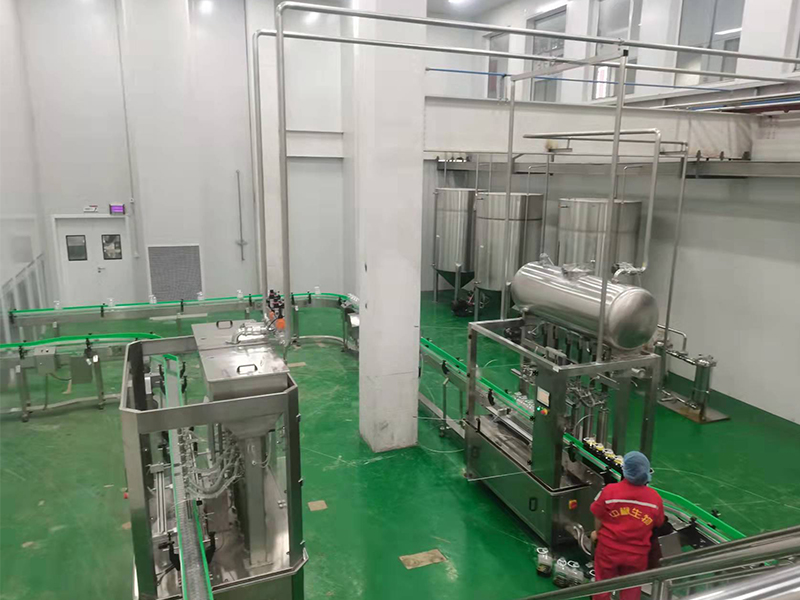 大型食用油灌裝機(jī)、全套液體灌裝機(jī)